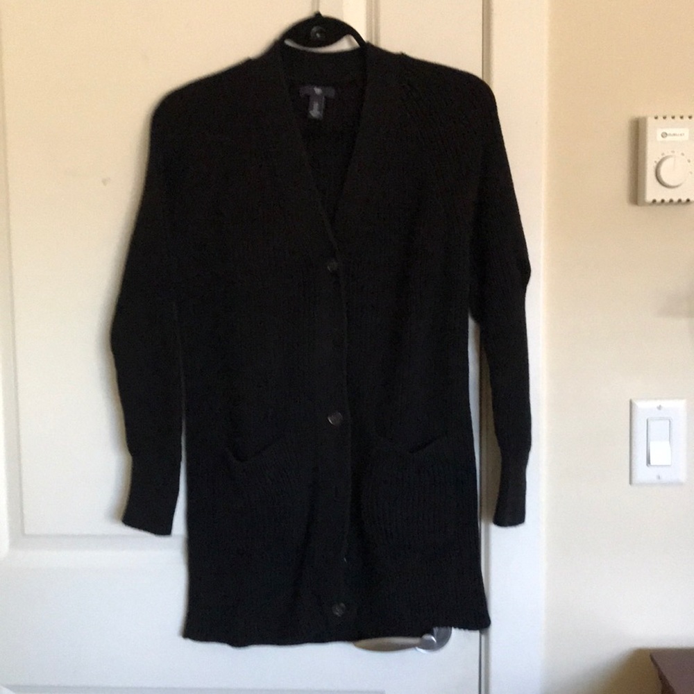 Gap black open front v neck sweater